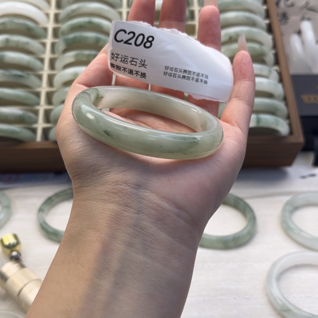 石英质玉（天山翠）未镶嵌手镯208