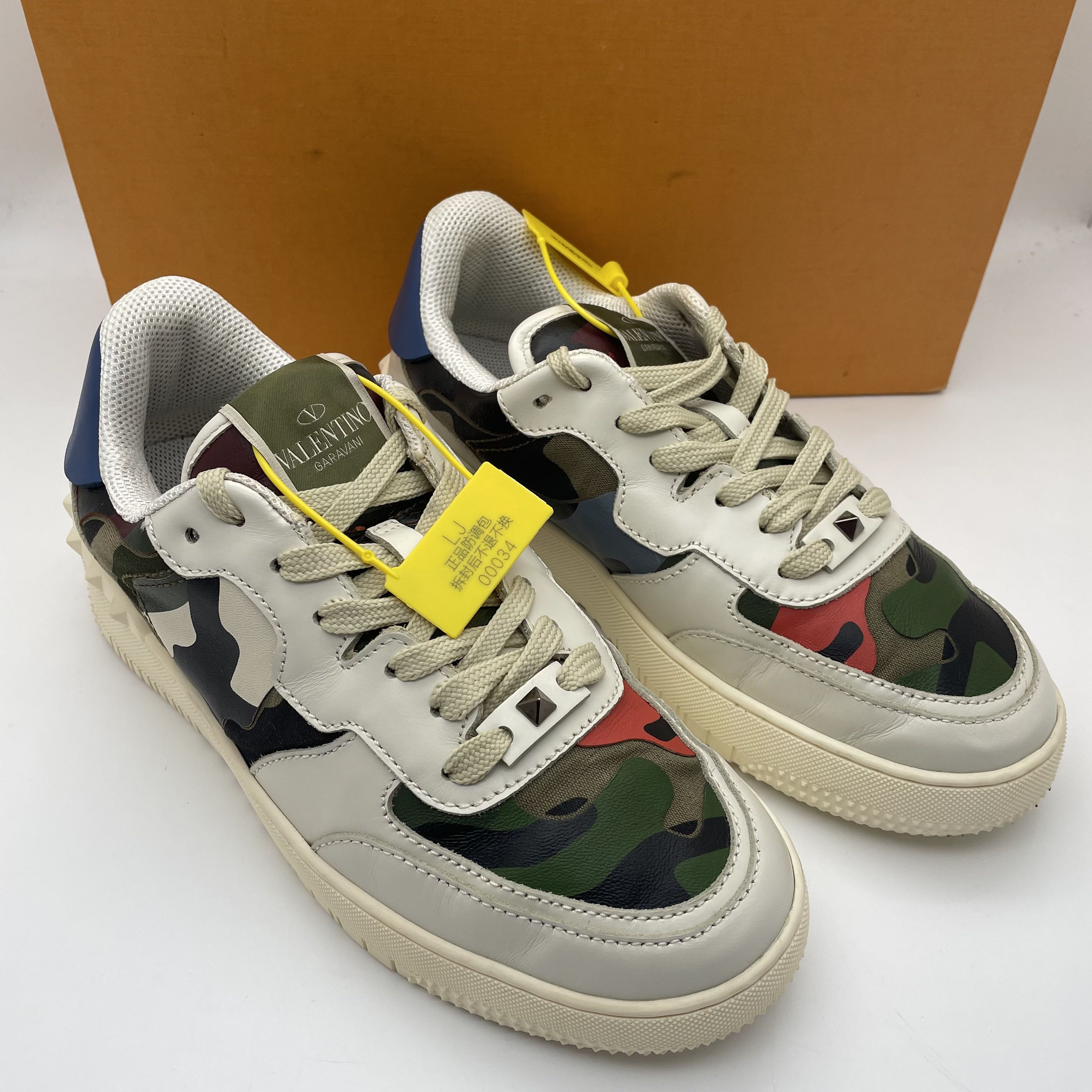 95新 Valentino/华伦天奴 41欧码/白色拼接迷彩皮面休闲低帮板鞋