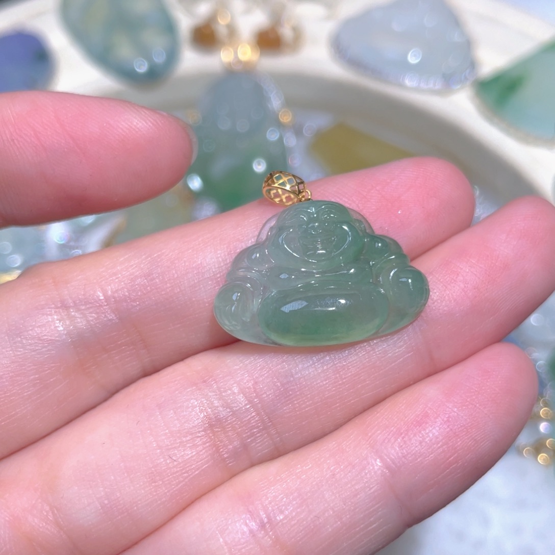 翡翠18K金镶嵌颈饰翡翠