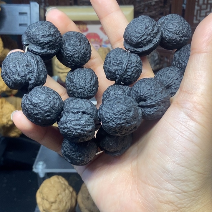 文玩核桃吊坠蛇皮求手串