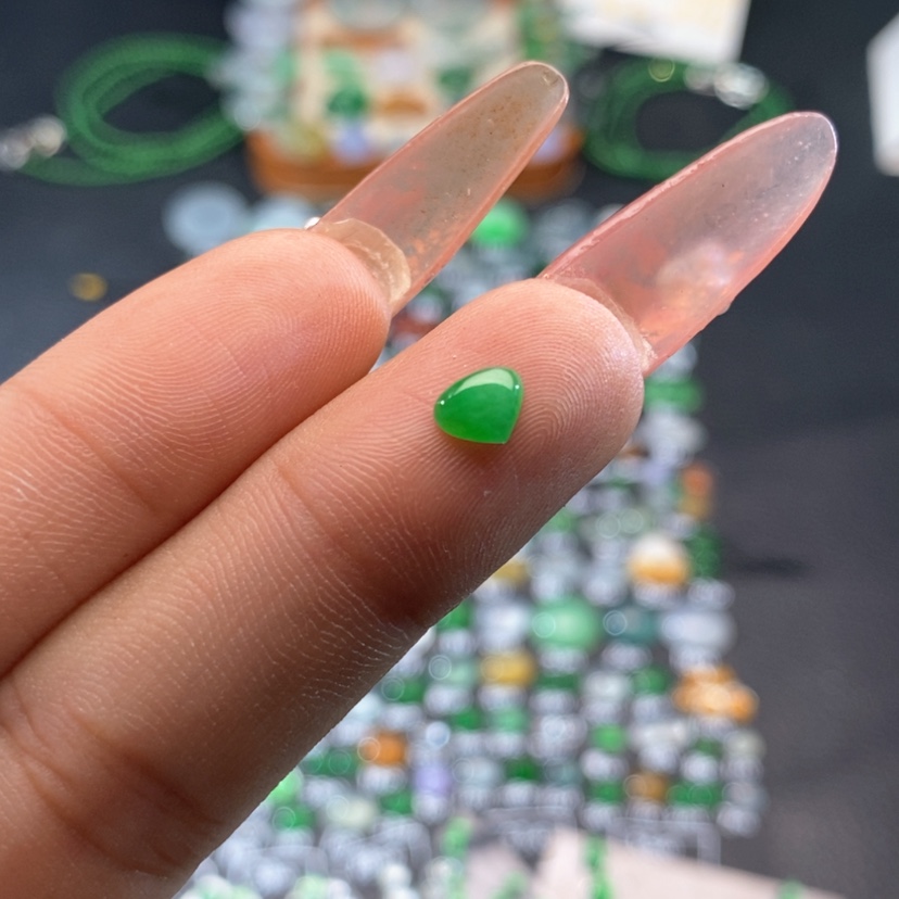 【闪购商品】翡翠挂件未镶嵌水滴