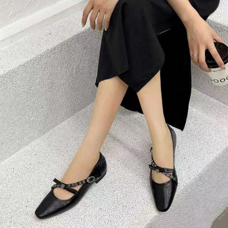 C3053  黑色  时尚舒适低跟方头浅口女玛丽珍单鞋