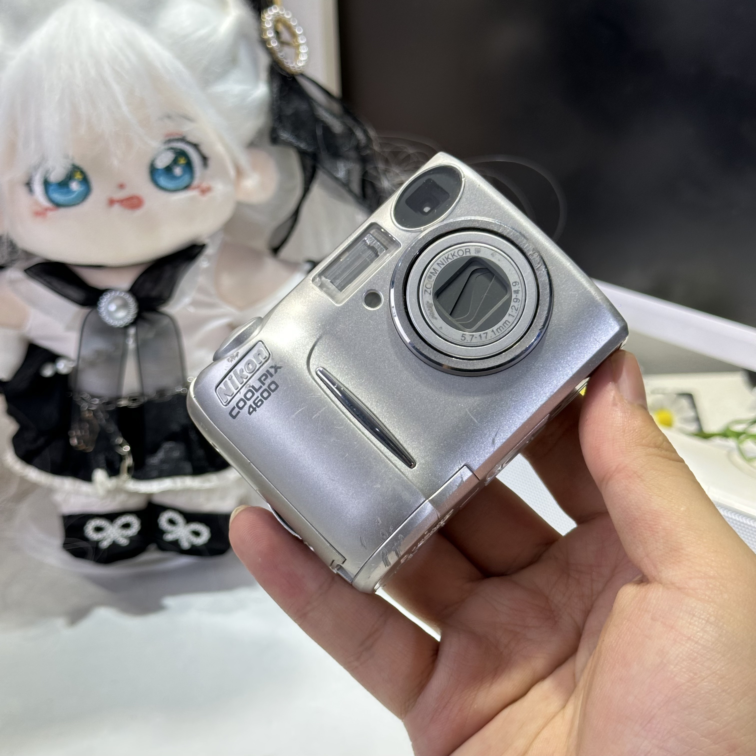 9新 Nikon/尼康 尼康e4600冷白皮适合新手五号电池供电