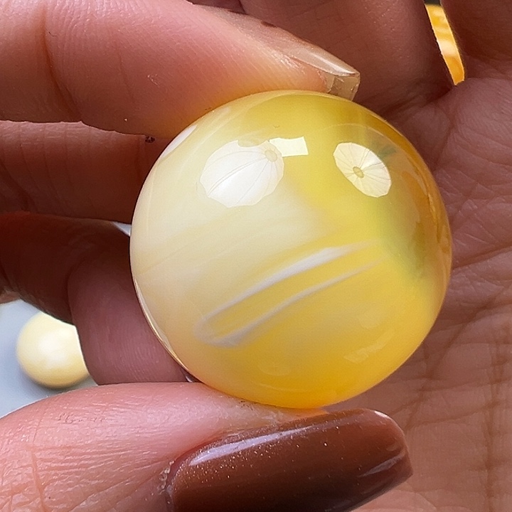 蜜蜡未镶嵌珠宝奇石