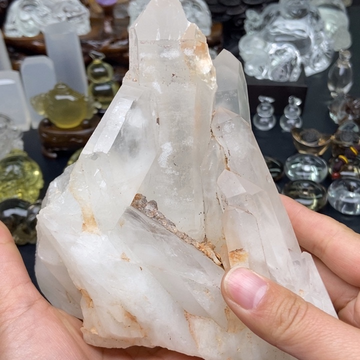 珍***惜水晶未镶嵌大型摆件（非配饰）