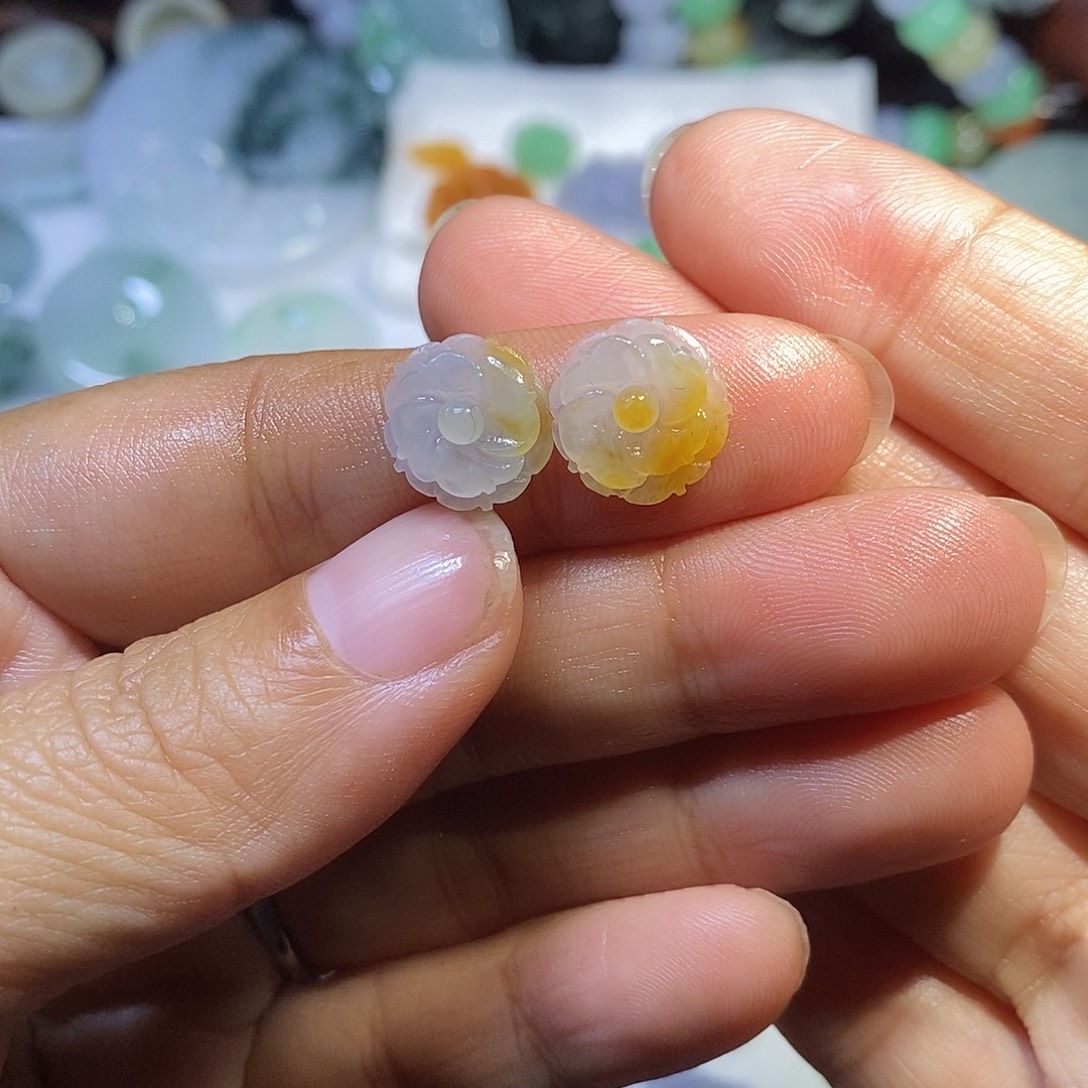 定制翡翠未镶嵌花