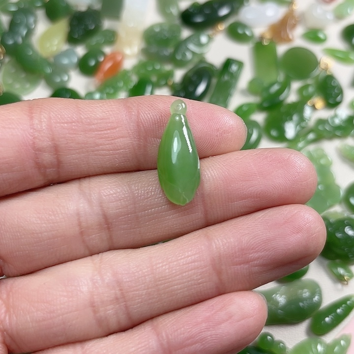 和田玉（碧玉）未镶嵌颈饰