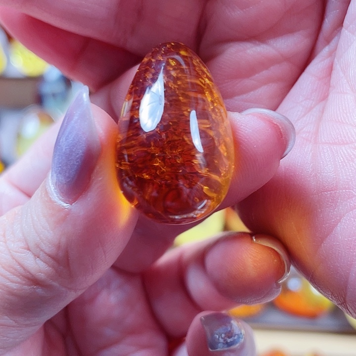 琥珀未镶嵌裸石吊坠