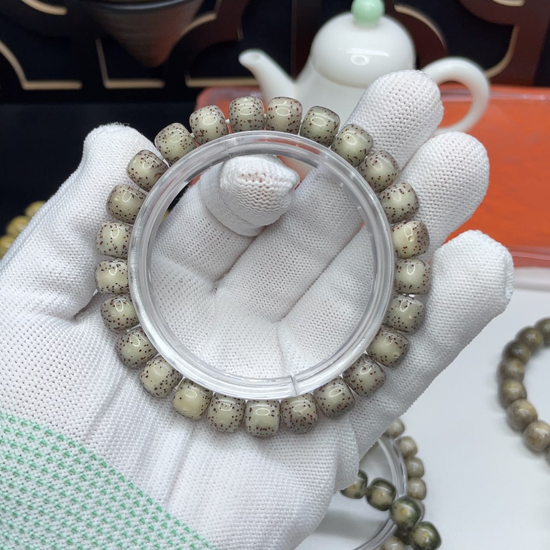 吊坠星月菩提04。9/8灰冰通体留白