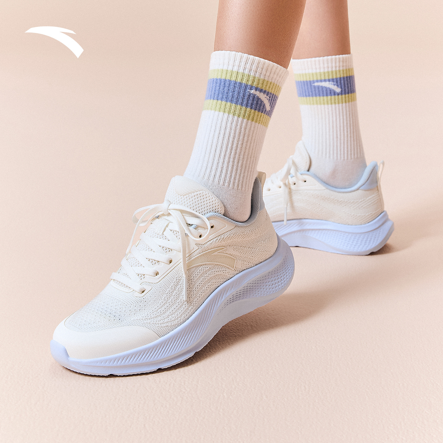 安踏漫步3丨轻量化情侣缓震跑鞋舒适透气跑步鞋通勤休闲运动鞋女