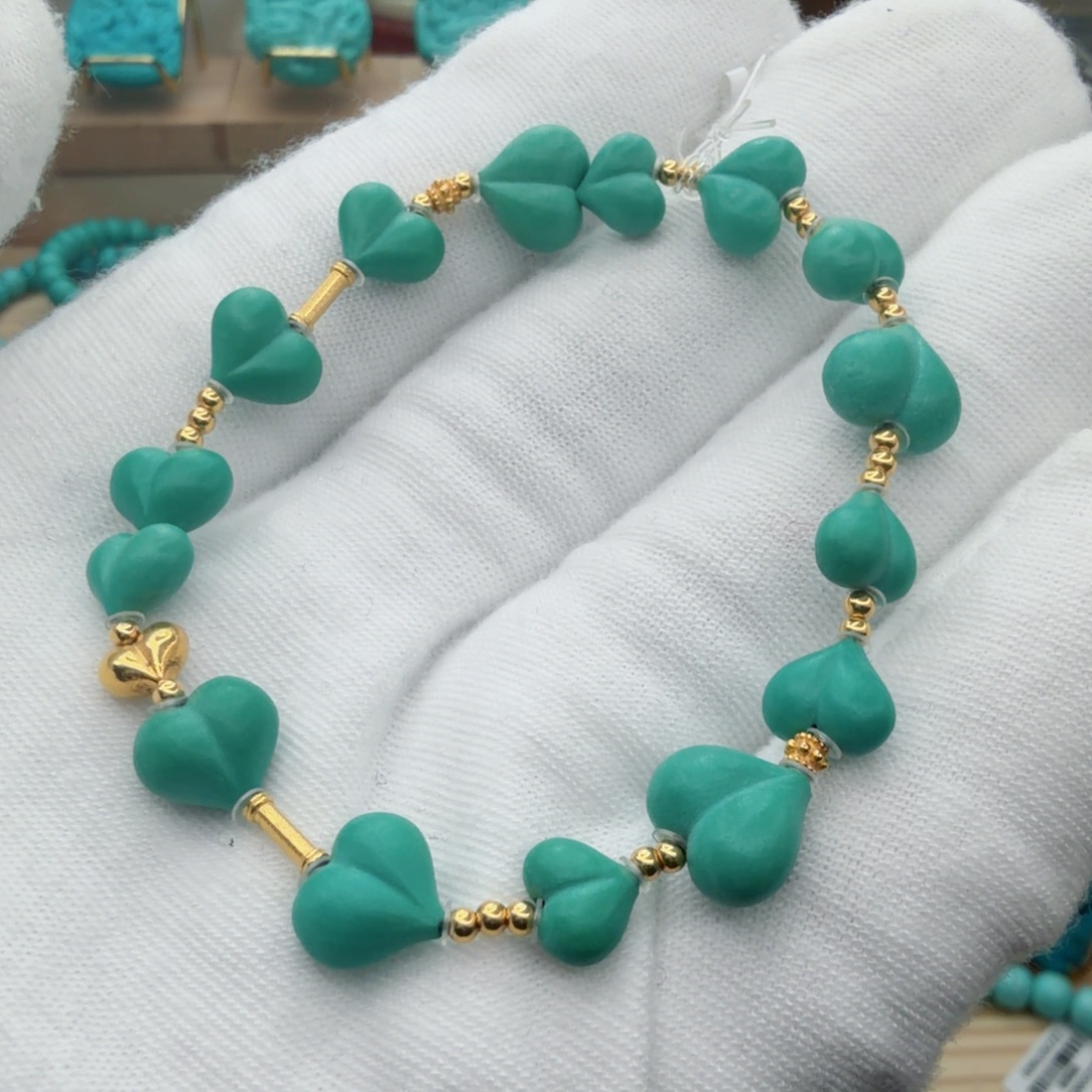 绿松石未镶嵌珠宝奇石