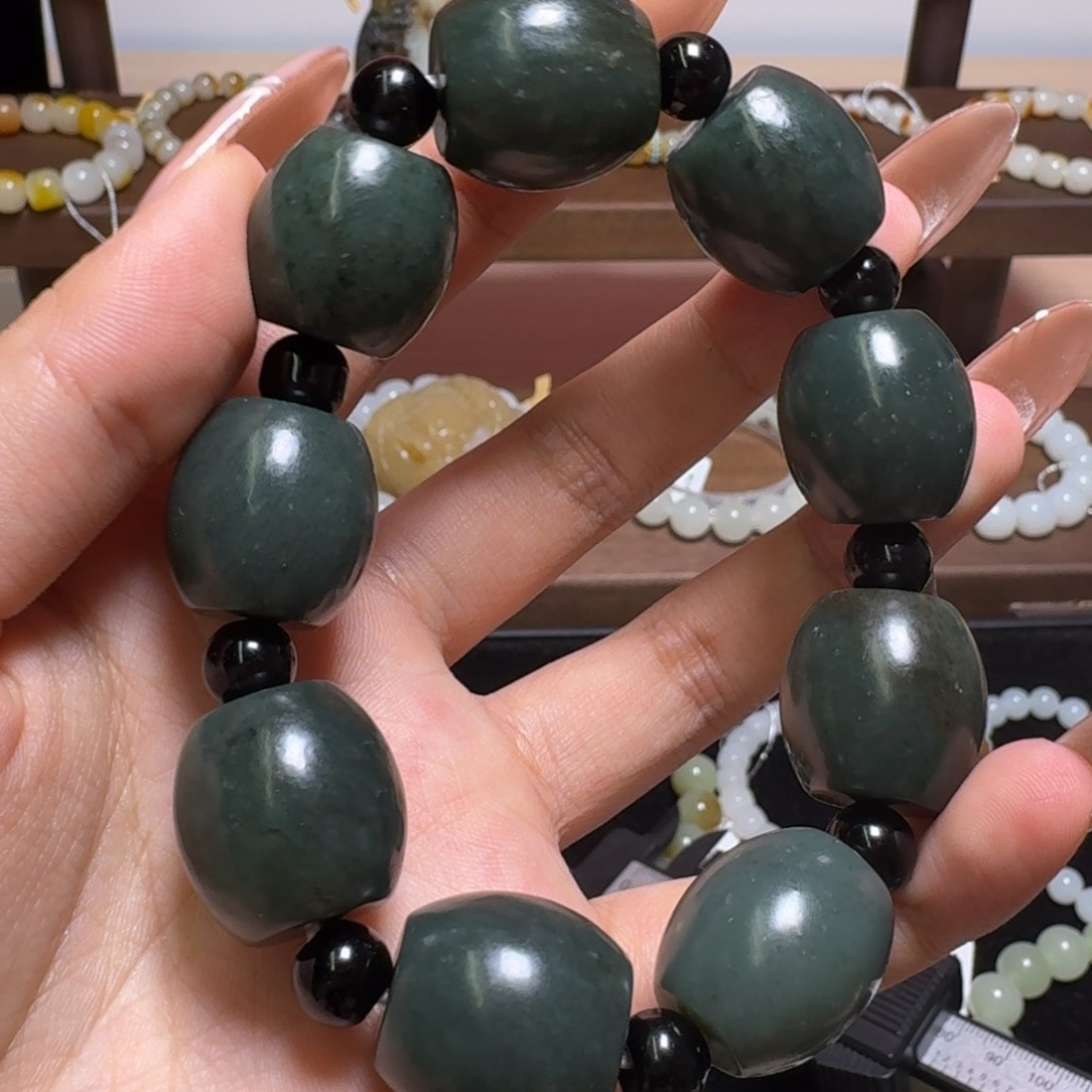 和田玉手串未镶嵌