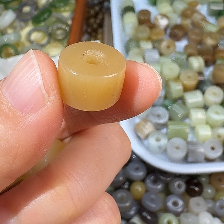 和田玉（糖玉）未镶嵌颈饰15.8