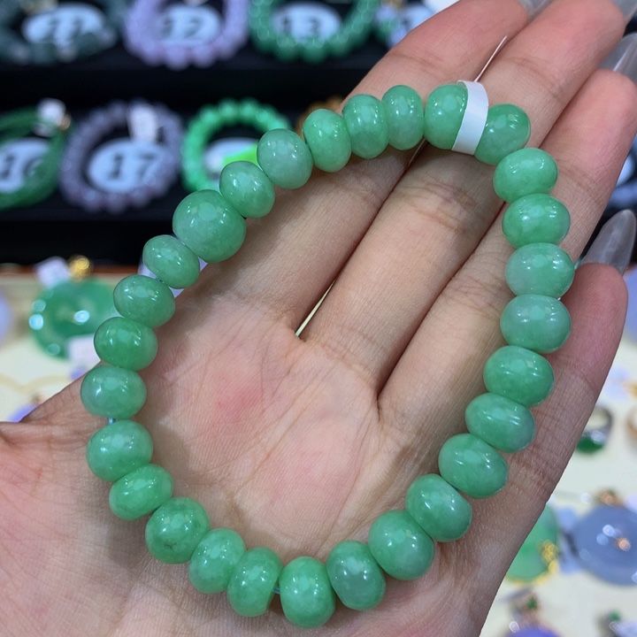 翡翠未镶嵌颈饰翡翠8