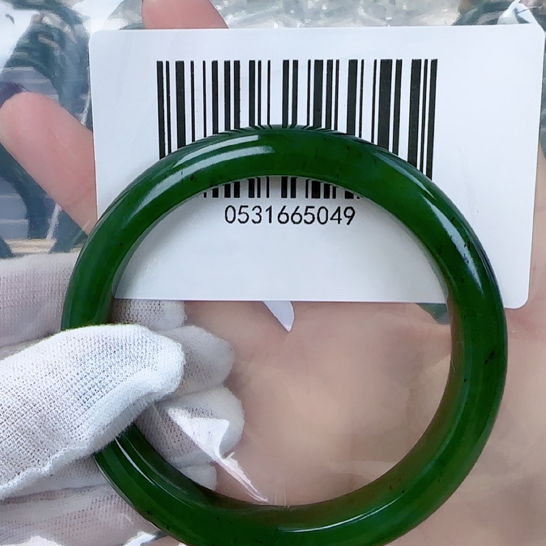 和田玉（碧玉）手镯未镶嵌63包容