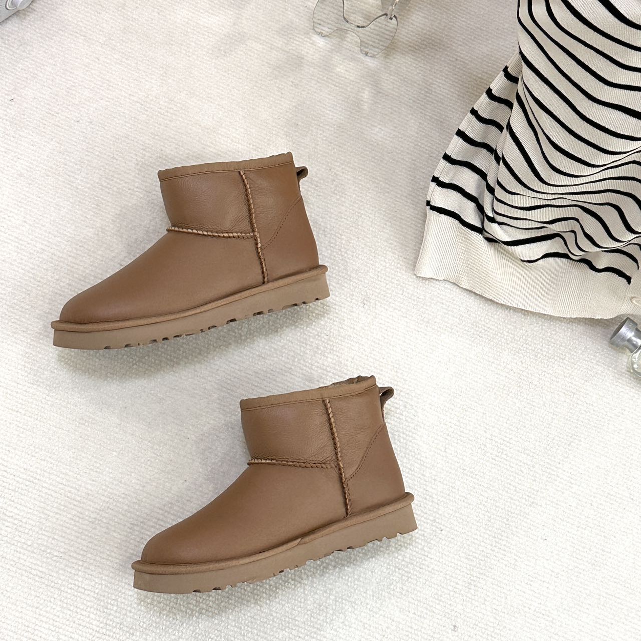 【羊皮毛一体】光面5854男女同款低筒保暖雪地靴