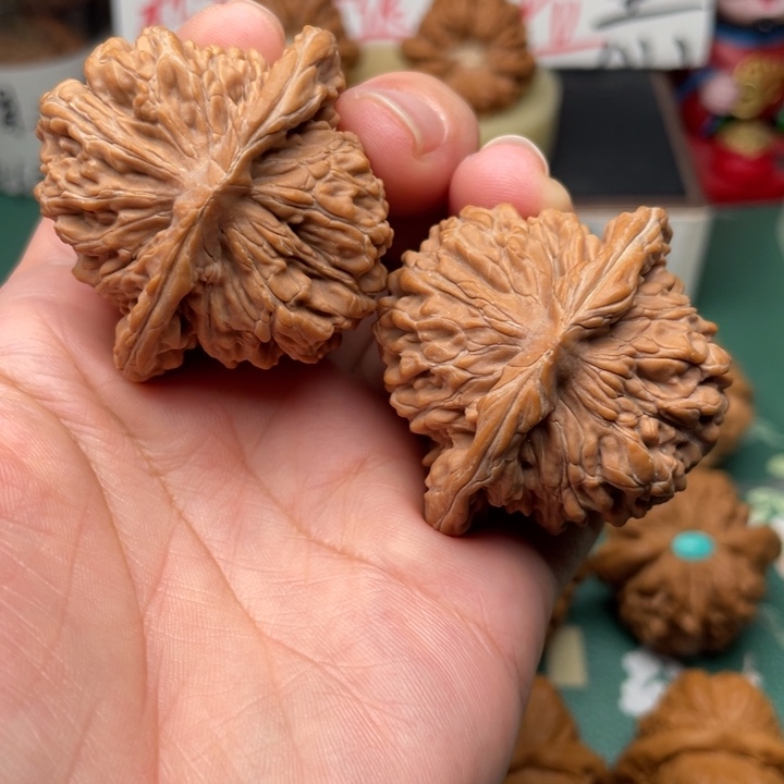 【闪购商品】文玩核桃吊坠帕*默45楼子