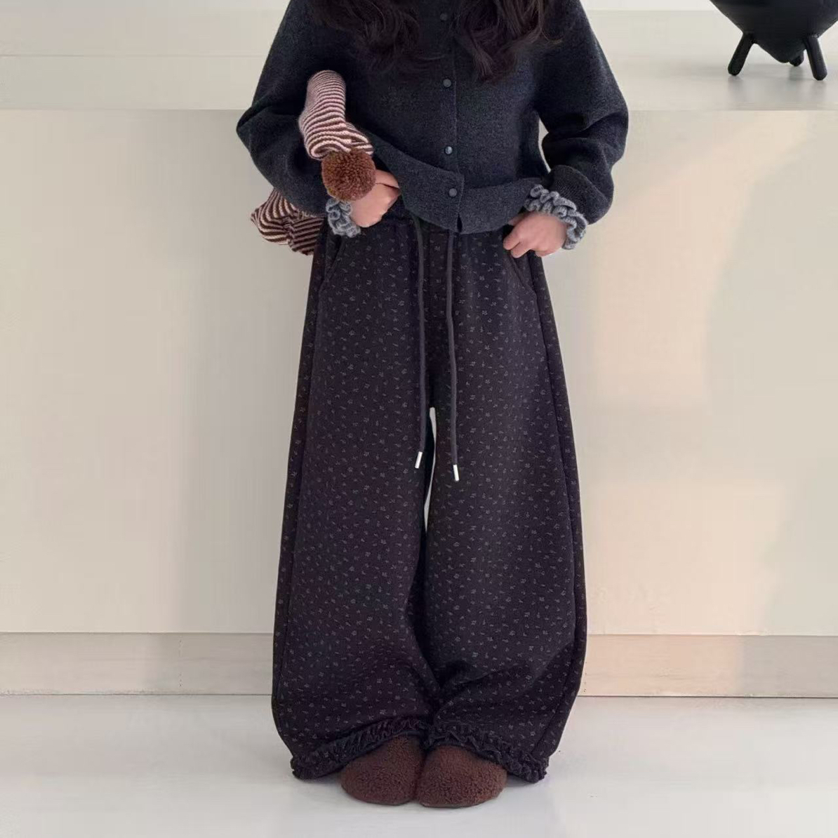 2025中大童冬款碎花点点加绒休闲裤8980