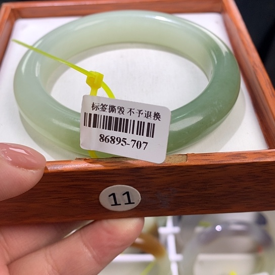 和田玉手镯未镶嵌56