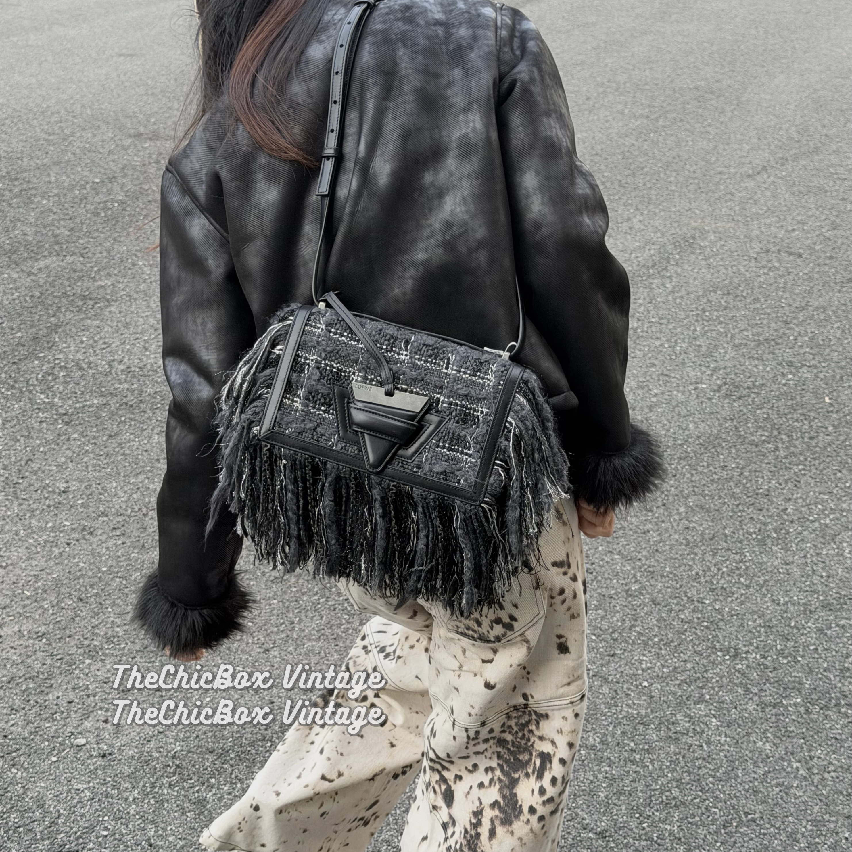 95新 LOEWE/罗意威 只盒/秀款巴塞罗那毛呢流苏包