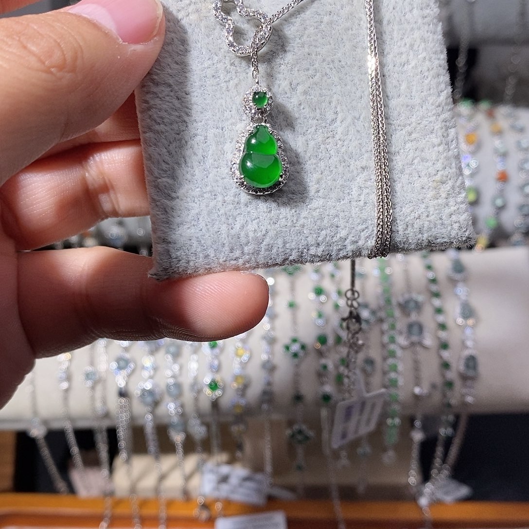 翡翠银S925镶嵌颈饰