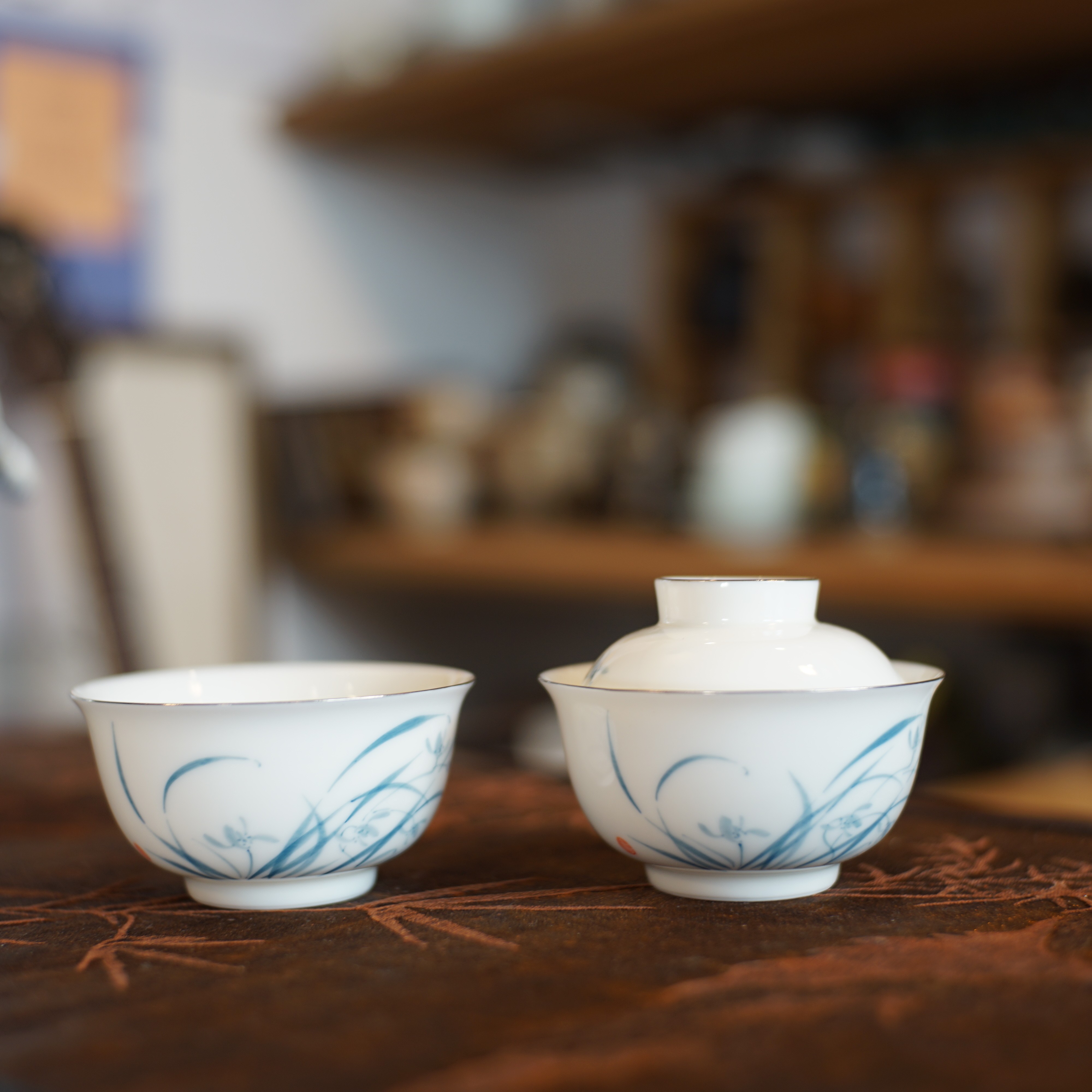 手绘兰花一人饮 盖碗加单杯 有布袋