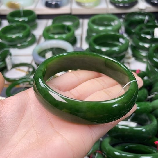 和田玉（碧玉）未镶嵌手镯64