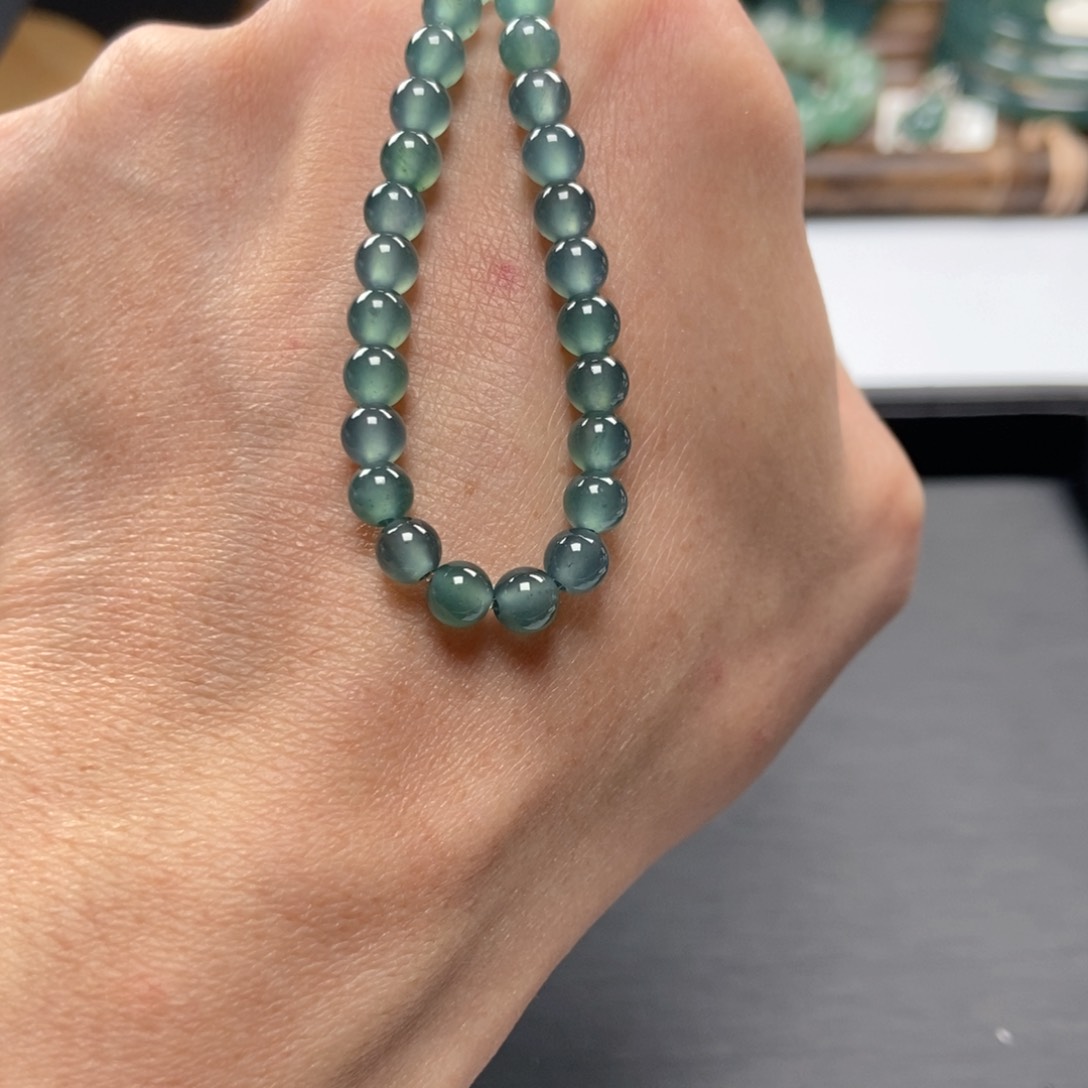 翡翠手串未镶嵌多样性发货其一卡5。37颗