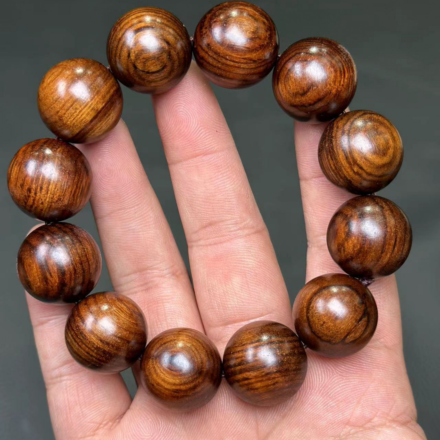 A7黑油桃木2.0单圈手串