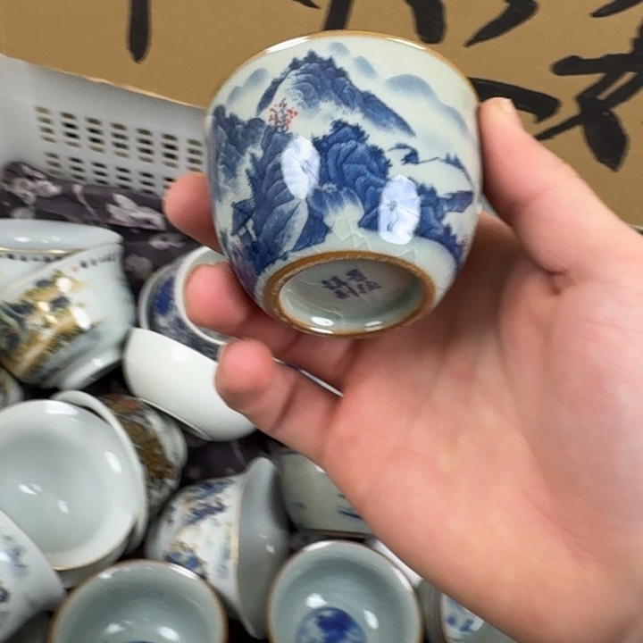 青花山水客杯老陶泥微瑕