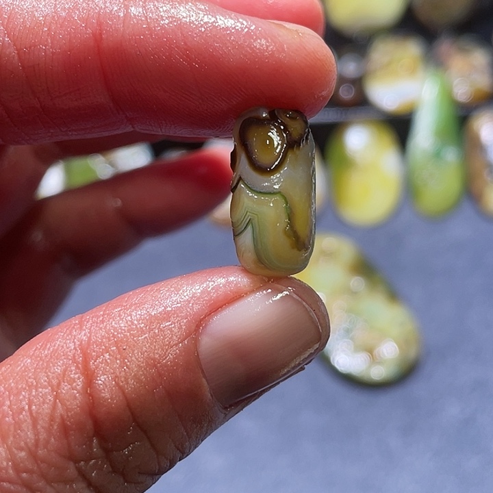 难***眸玛瑙/玉髓未镶嵌珠宝奇石