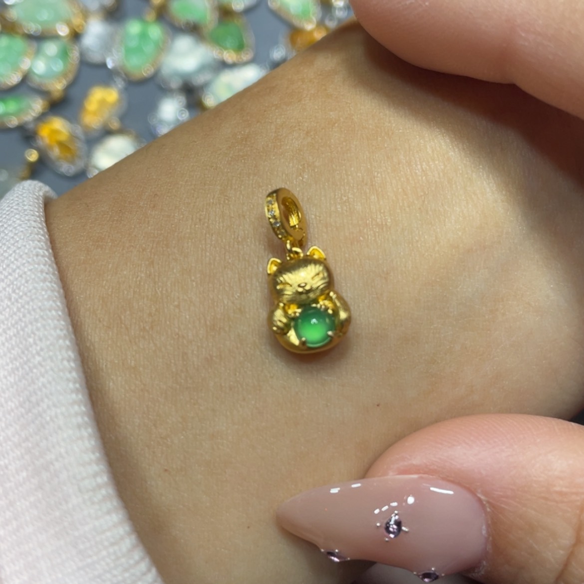 【闪购商品】翡翠吊坠(不含链)18K金镶嵌罗*池