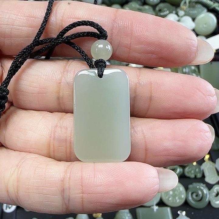 和田玉吊坠(不含链)未镶嵌