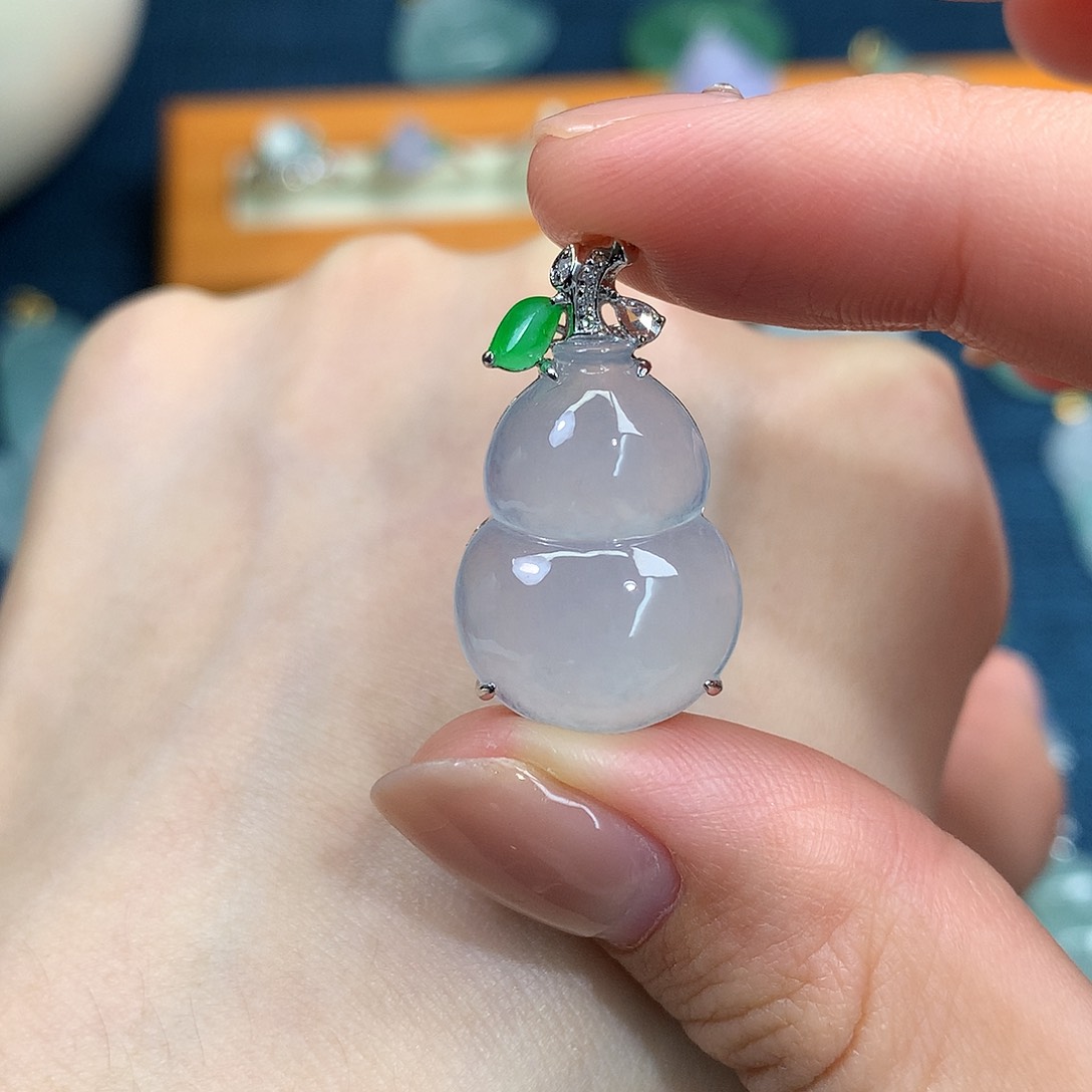 吊坠(不含链)18K金镶嵌翡翠