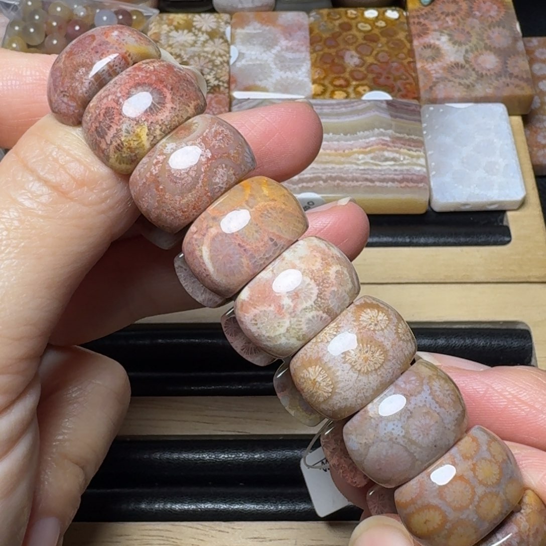 硅化玉很香，紫红花可盘未镶嵌