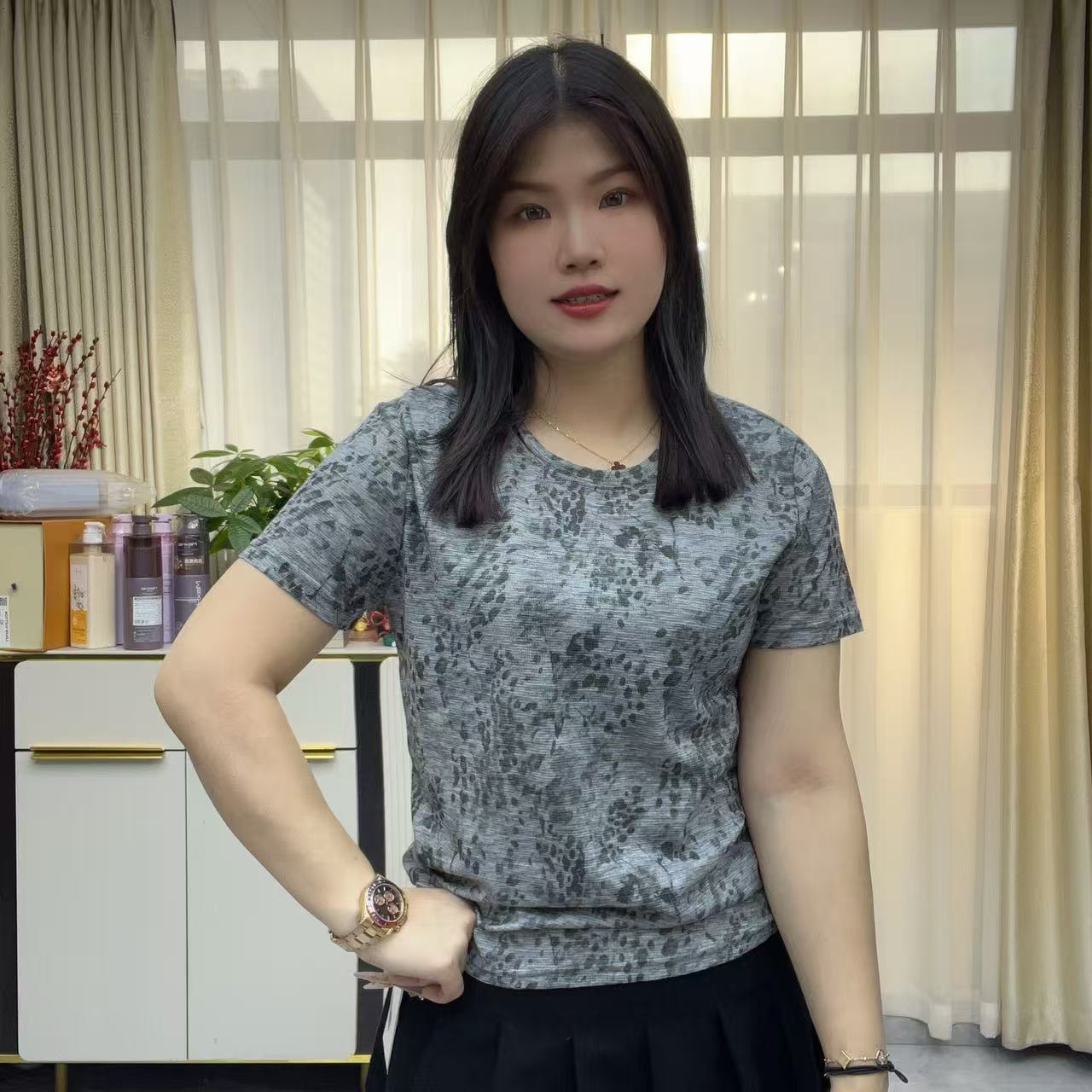 小鑫肝@现货浮力圆领正肩时尚图案休闲百搭T恤 888