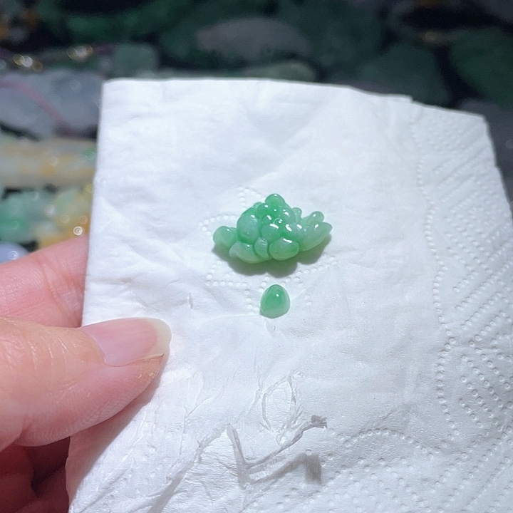 颈饰未镶嵌翡翠天