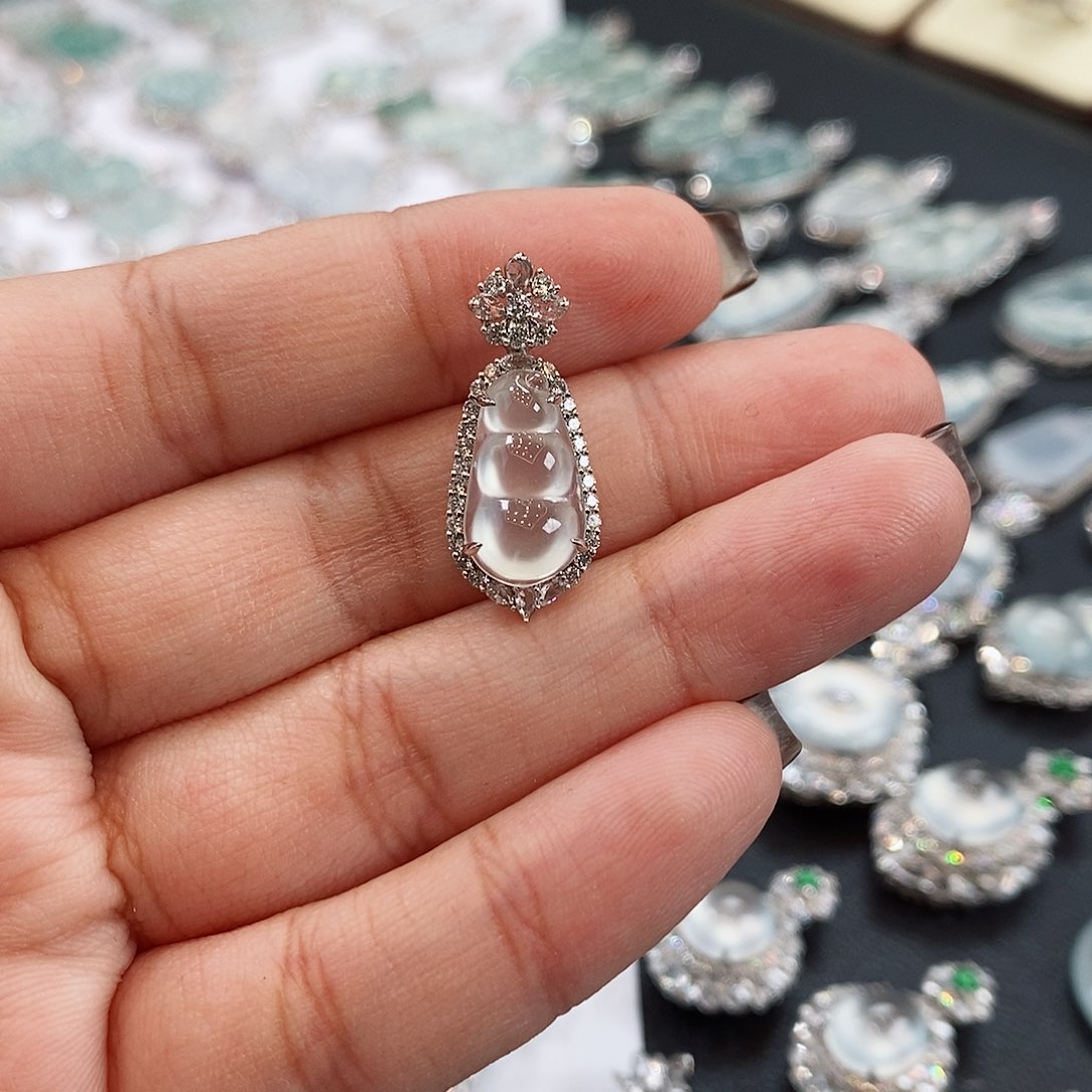 翡翠颈饰未镶嵌天然缅甸a货翡翠