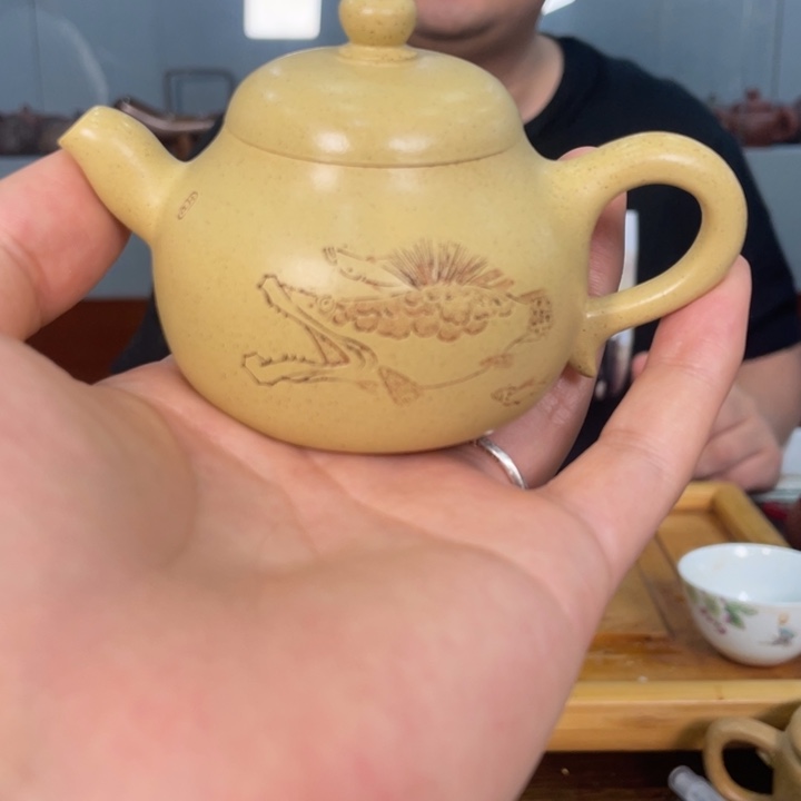 茶壶紫砂这样也没有一件值得高兴