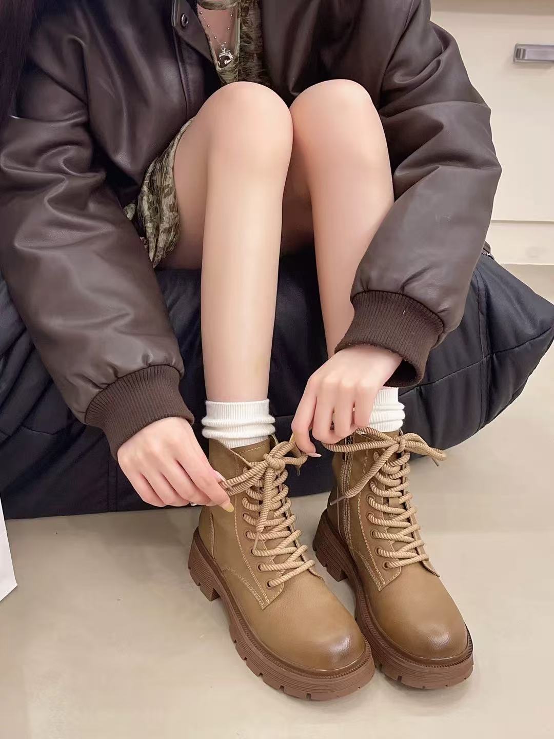 W55-202英伦风马丁靴酷帅炸街复古厚底短靴女秋冬新款靴 单里