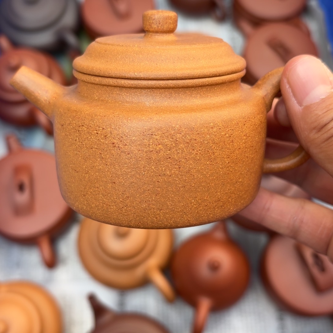 紫砂茶壶戎**生黄金段德中150cc微瑕