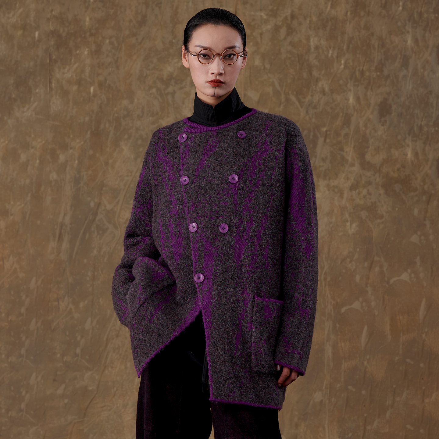 界内界外复古提花双排扣圆领设计感加厚保暖针织毛衣外套J53Z2575