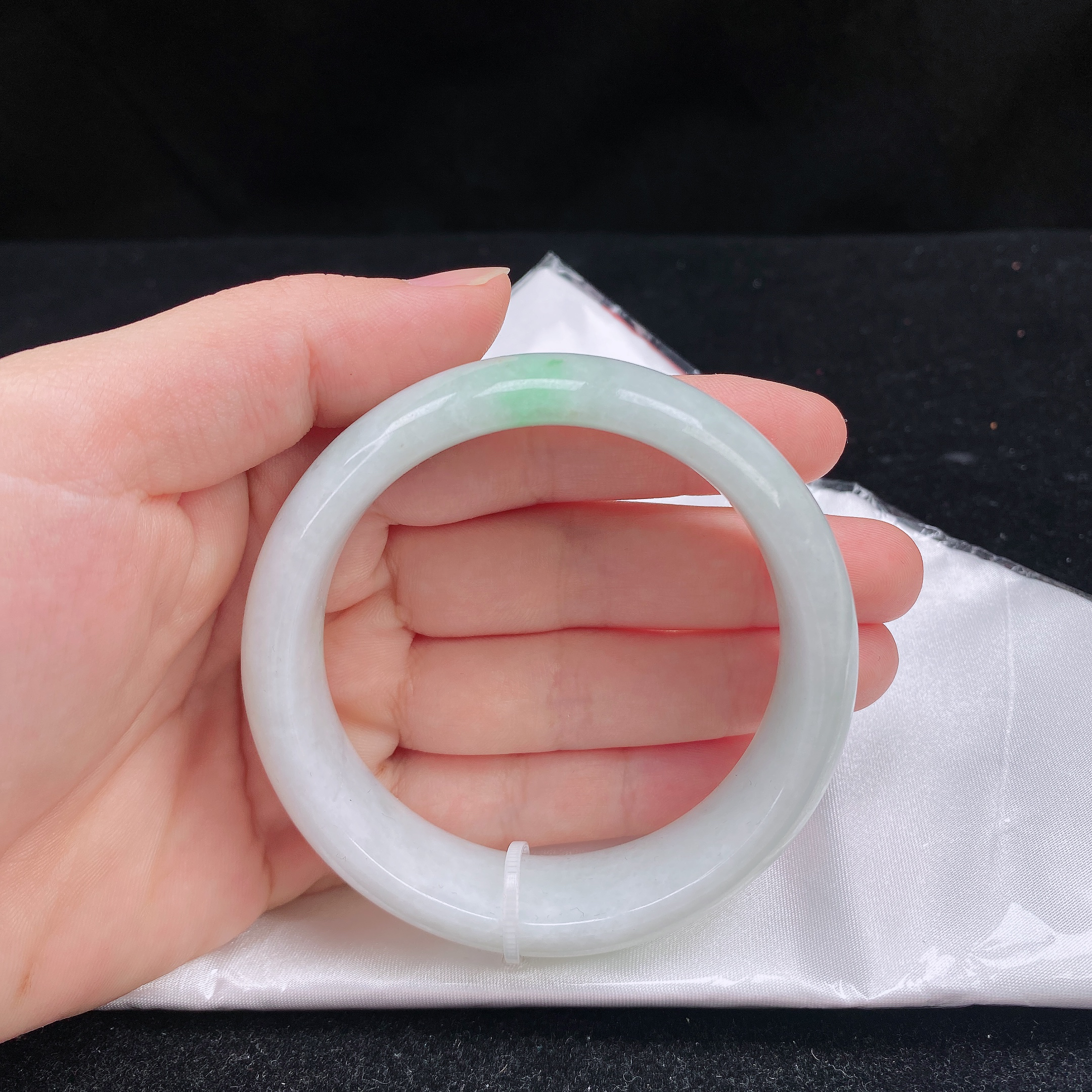 59圈口缅甸翡翠A货老坑细糯种浅绿底飘翠大宽面正圈玉镯正品珠宝