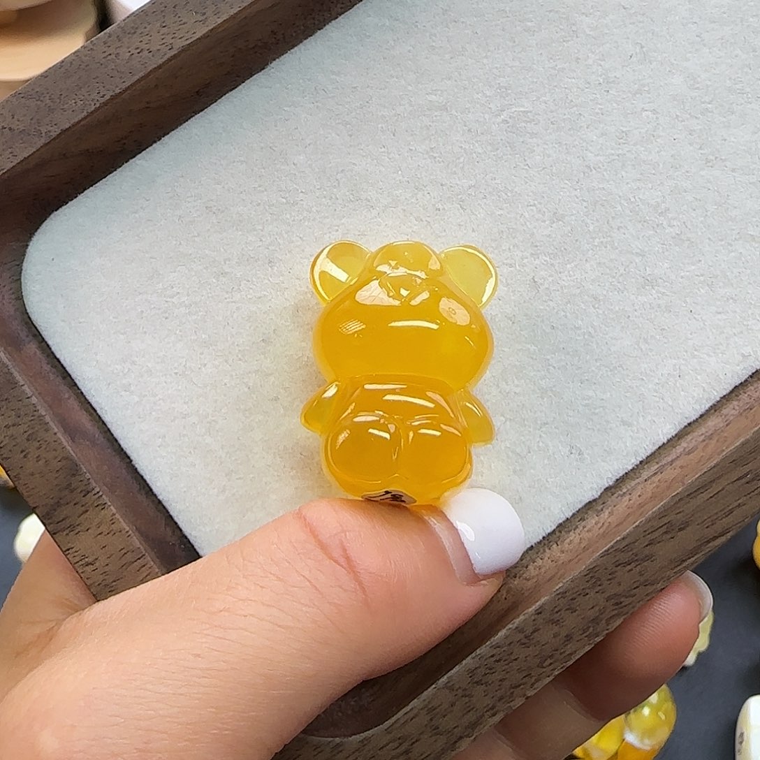 琥珀未镶嵌珠宝奇石