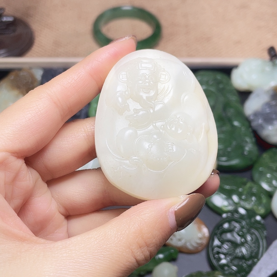 和田玉未镶嵌颈饰