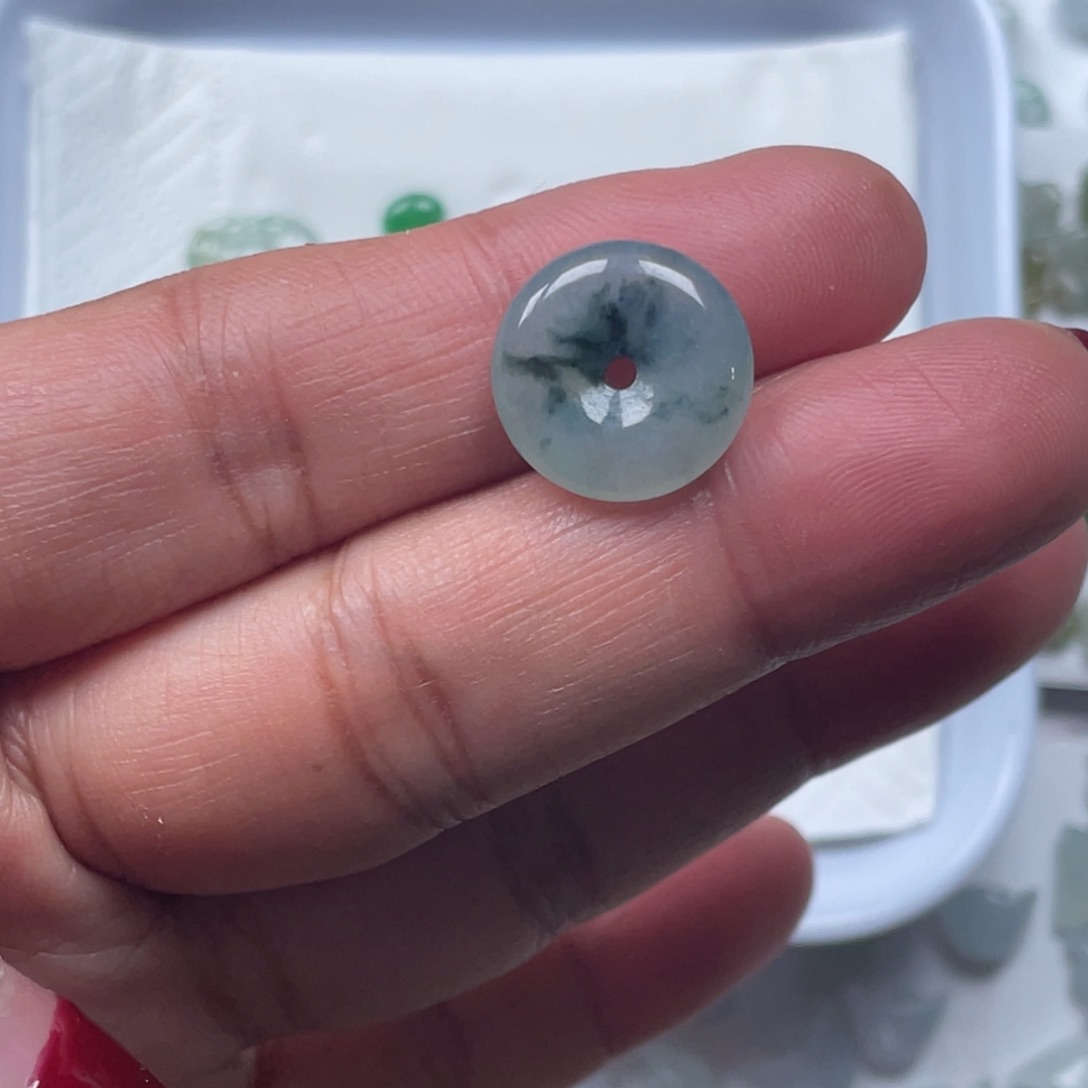 翡翠颈饰未镶嵌66666667