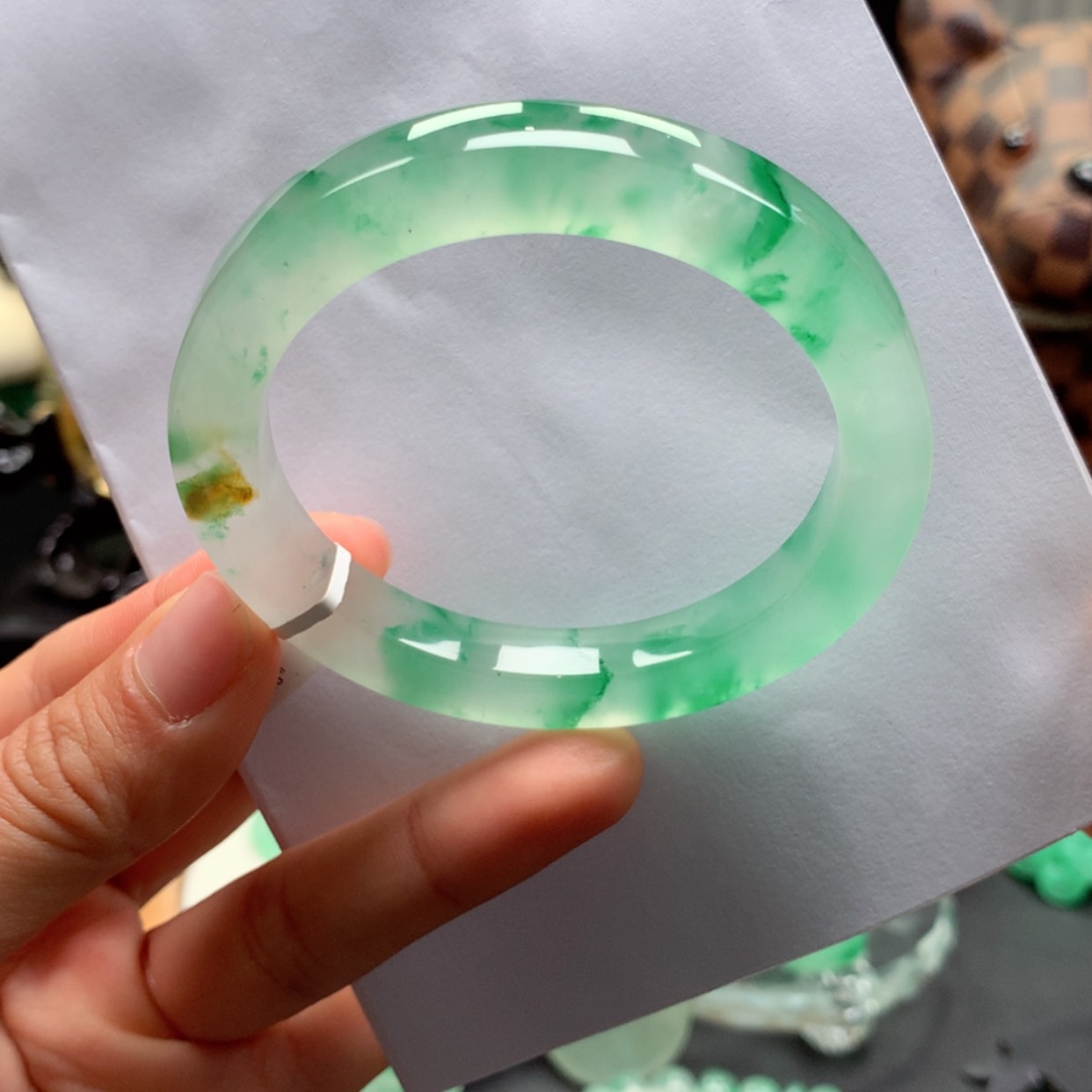 【闪购商品】未镶嵌手镯石英质玉