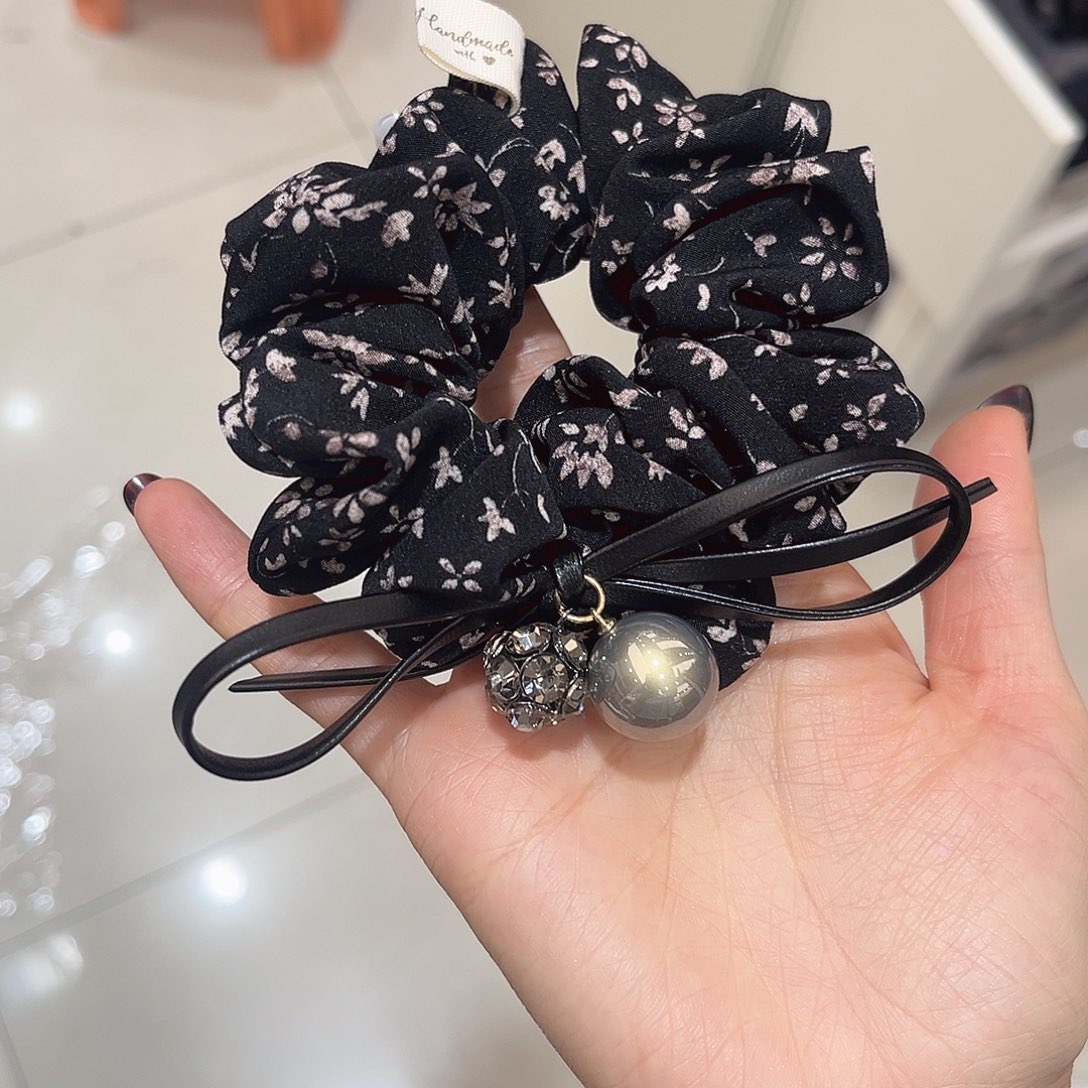 布艺非金属黑底粉碎花带皮蝴蝶结小肠