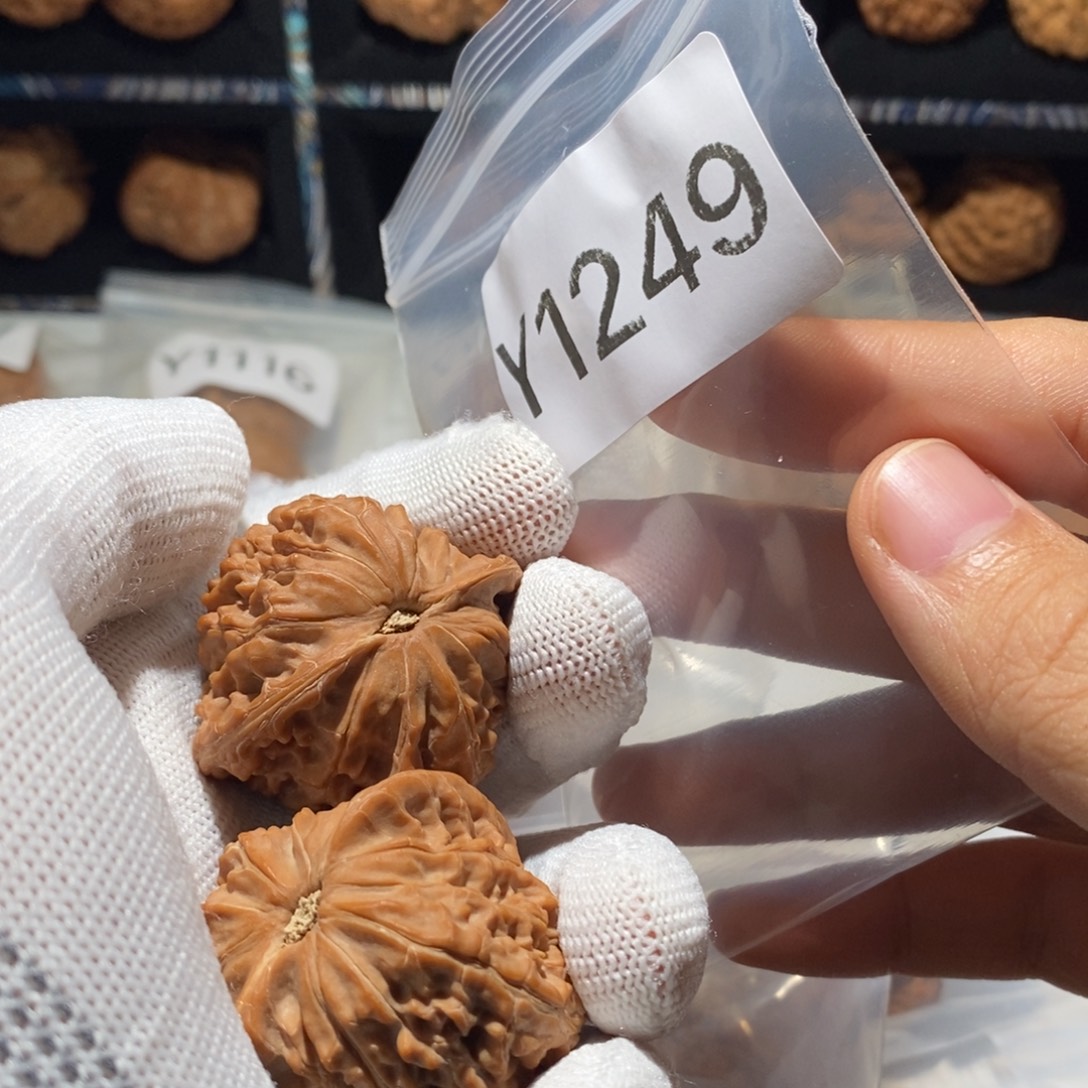 李***i文玩核桃吊坠41全品山地磨