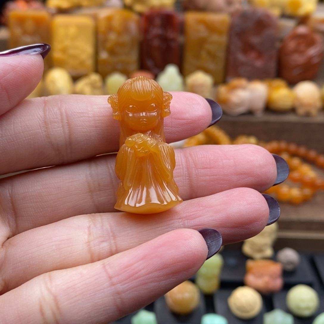 石英质玉颈饰未镶嵌